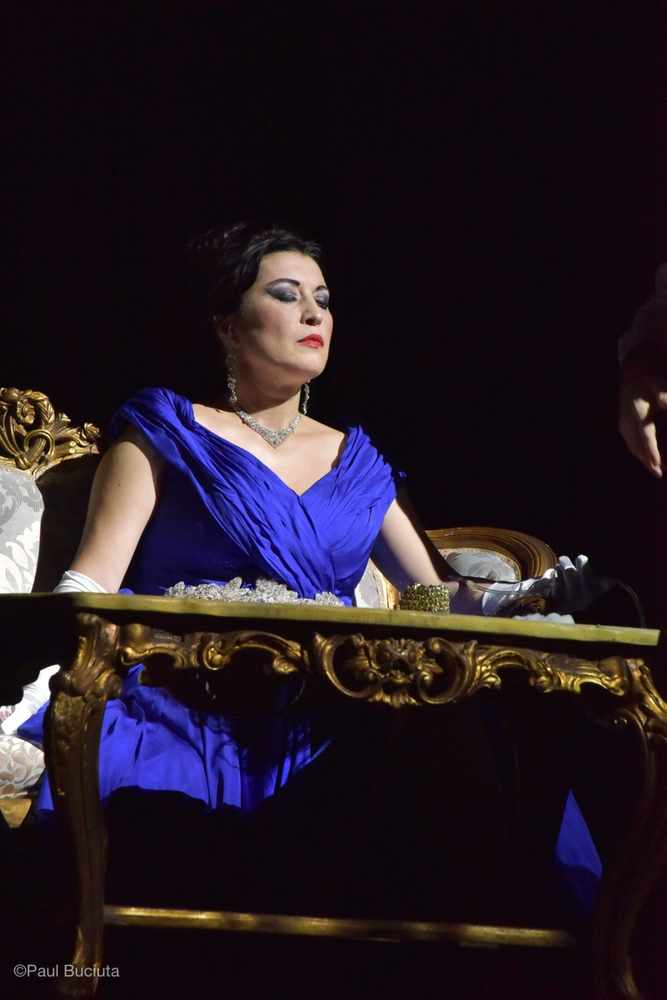 La Traviata, în regia britanicului Paul Curran, pe scena Operei Nationale Bucuresti.