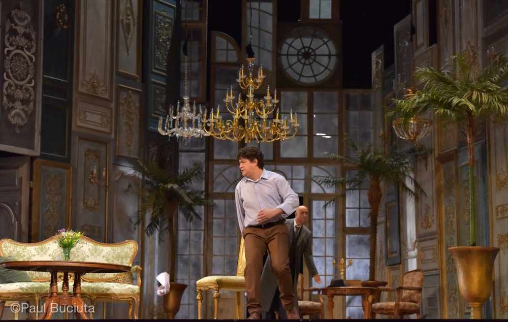 La traviata, în regia britanicului Paul Curran, pescena Operei Nationale Bucuresti.