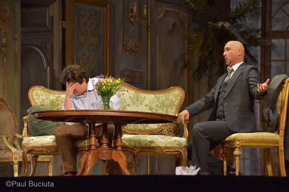 La traviata, în regia britanicului Paul Curran, pescena Operei Nationale Bucuresti.