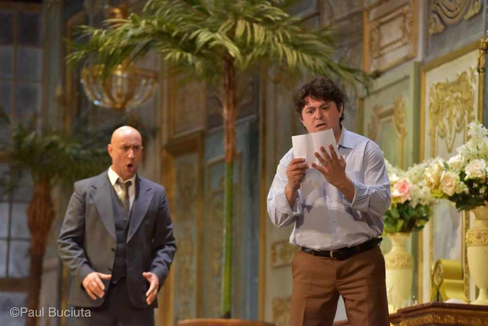 La traviata, în regia britanicului Paul Curran, pescena Operei Nationale Bucuresti.