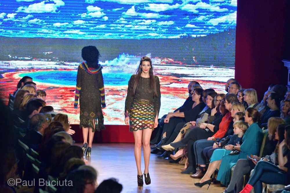 Prezentarea colectiei KUMBAYA apartinand creatoarei Liza Panait.