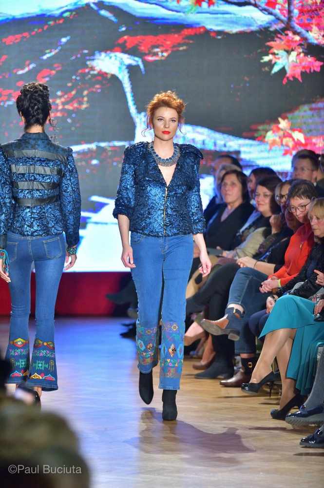 Prezentarea colectiei KUMBAYA apartinand creatoarei Liza Panait.