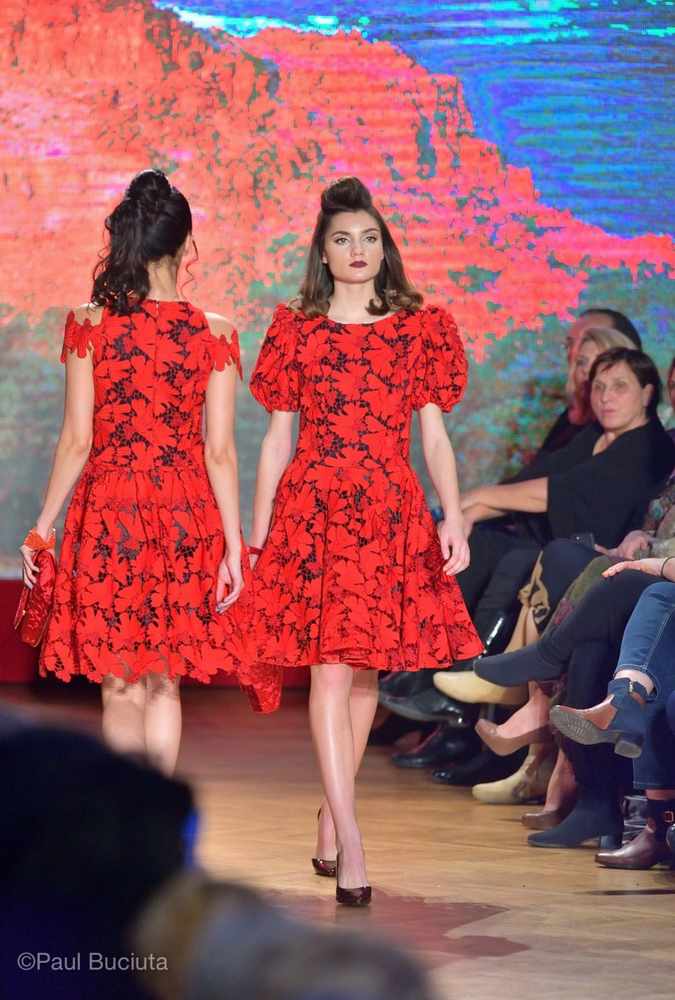 Prezentarea colectiei KUMBAYA apartinand creatoarei Liza Panait.