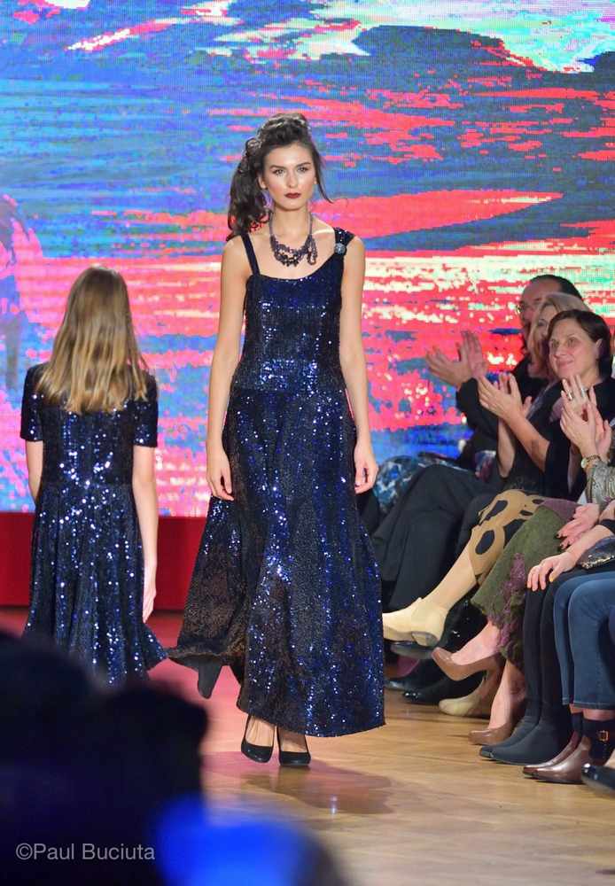 Prezentarea colectiei KUMBAYA apartinand creatoarei Liza Panait.