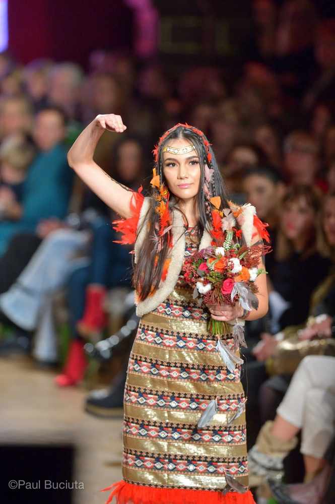 Prezentarea colectiei KUMBAYA apartinand creatoarei Liza Panait.