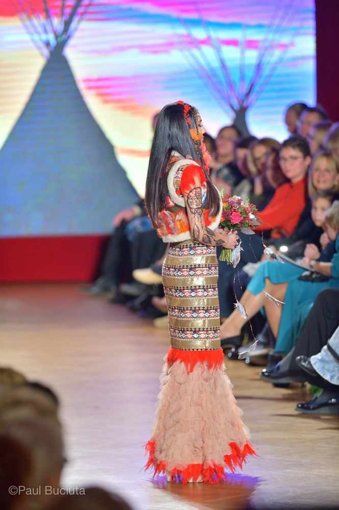 Prezentarea colectiei KUMBAYA apartinand creatoarei Liza Panait.