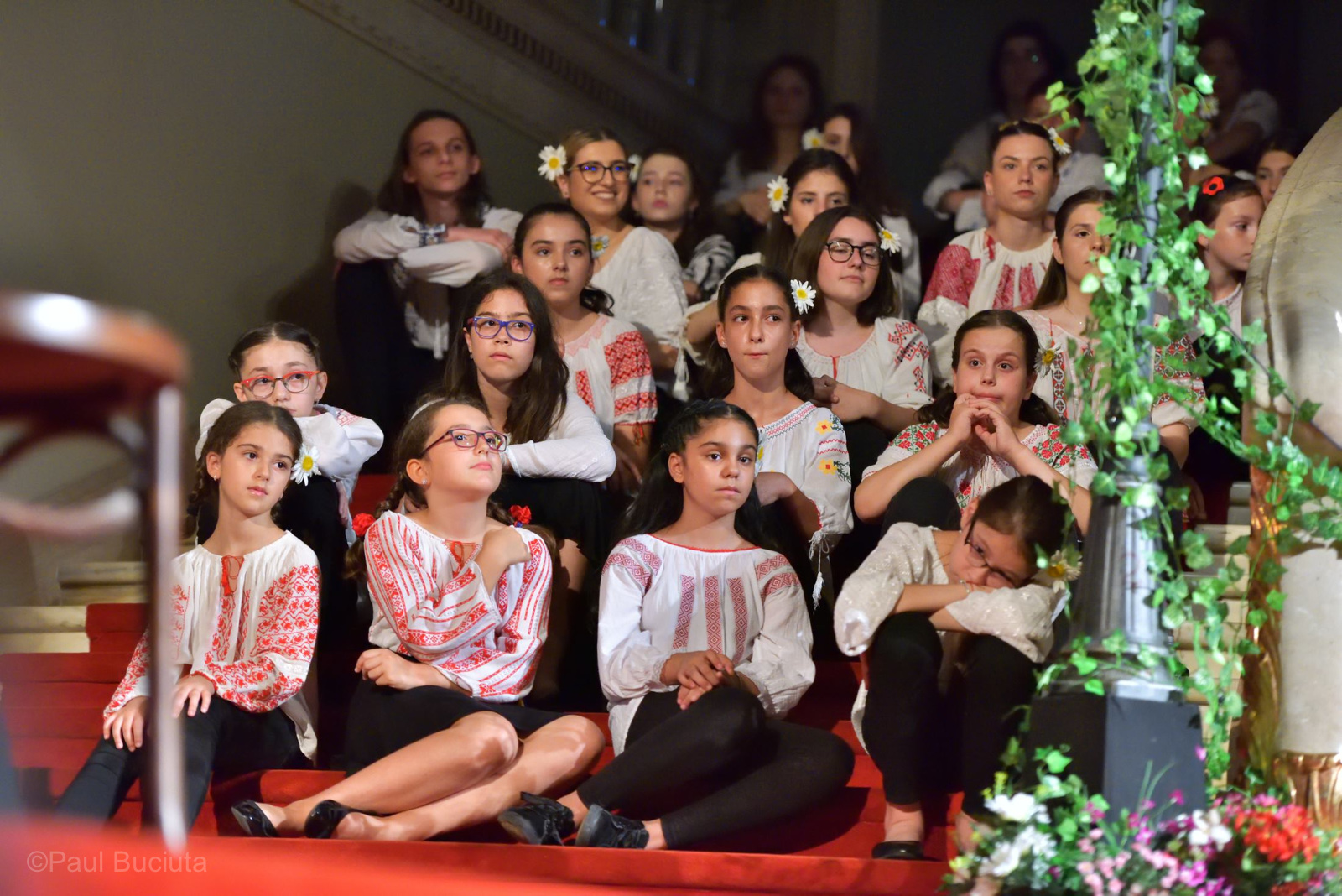 Parafraze cu parfum interbelic, un spectacol conceput si dirijat de Smaranda Morgovan si sustinut de Corul de Copii al Operei Nationale Bucuresti si de invitatii sai.